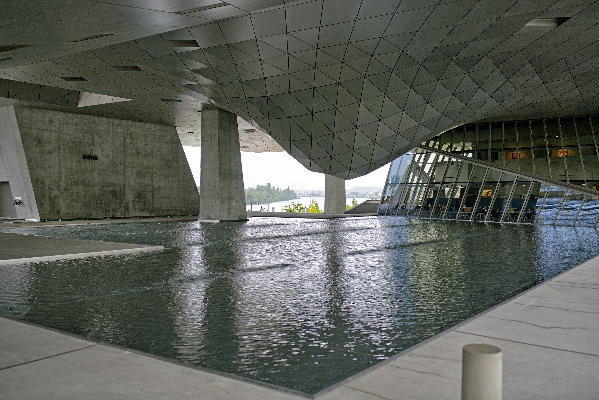 Musée des Confluences (Coop Himmelb(l)au, 2014)